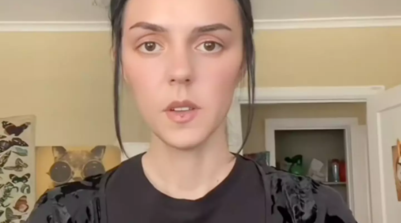 A TikToker raises awareness of being a 'friend of the ignorant' (TikTok/ @dammitdelta)